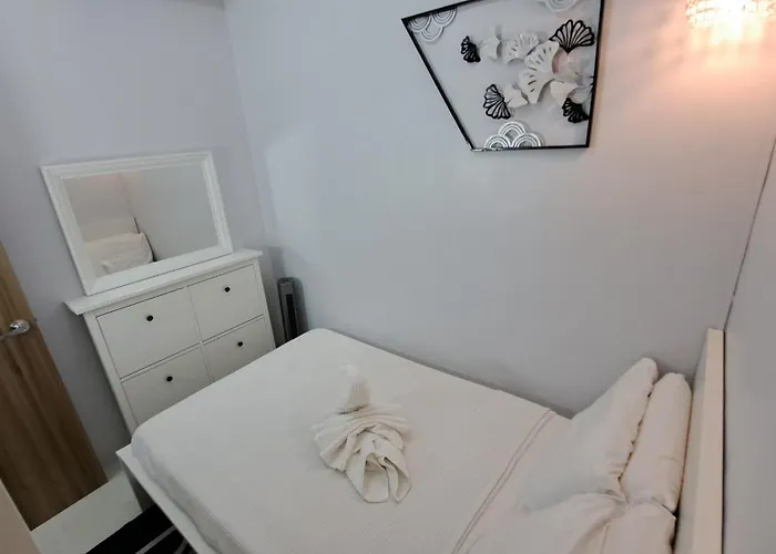 Apartment Stunning 1-bedroom *